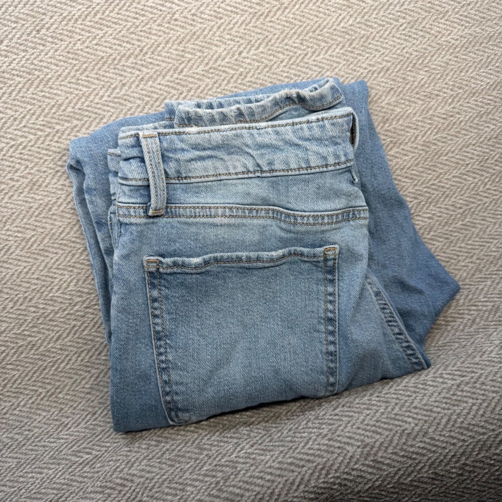 SO High-Rise 90s Straight Jeans 11/30W Light Wash Denim Casual Vintage Style